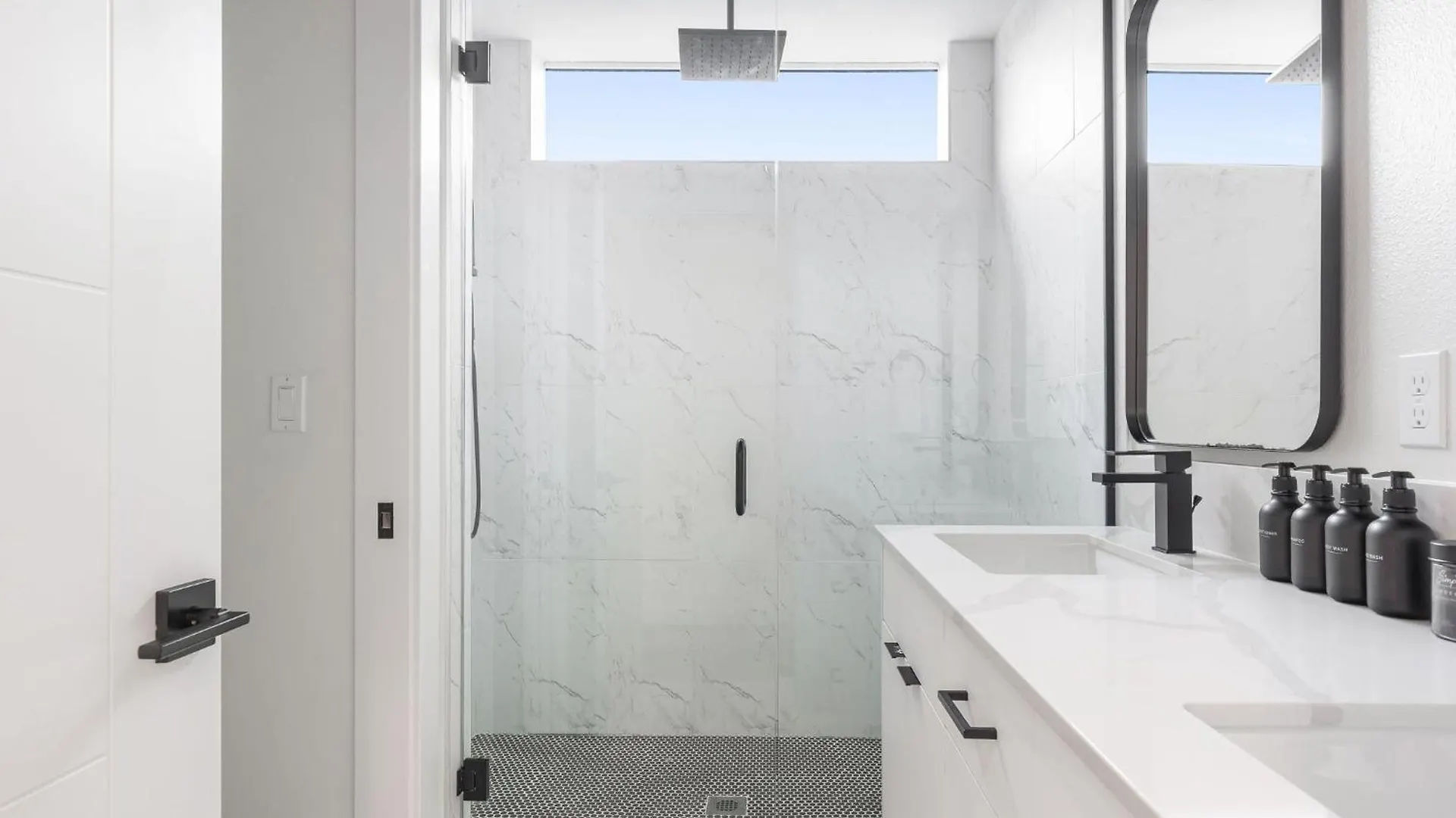 Вилла Stylish Townhouse Near Seattle Attractions 0*,